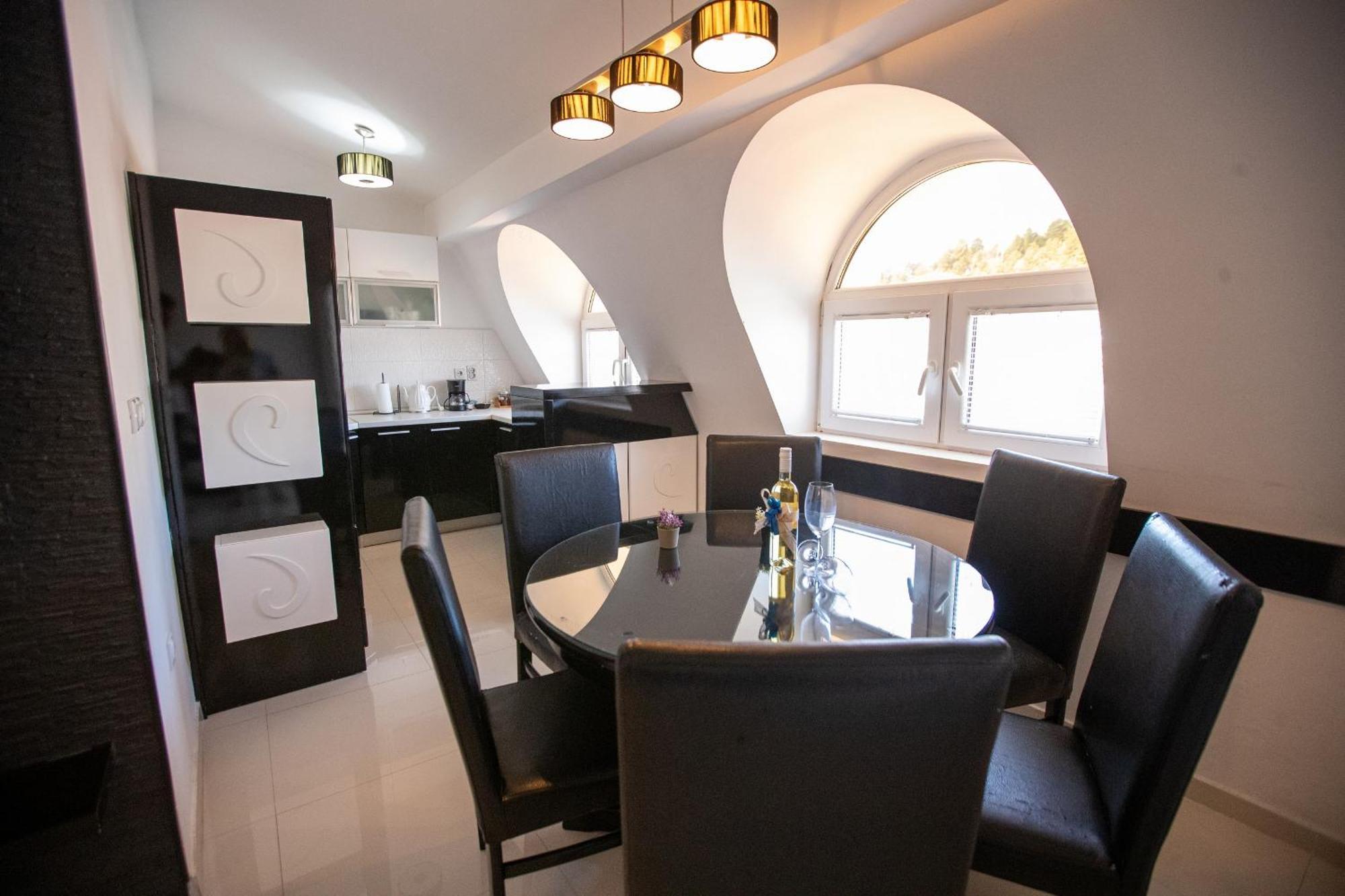 Lake View Double Balcony City Center Apartment In Охрид Экстерьер фото